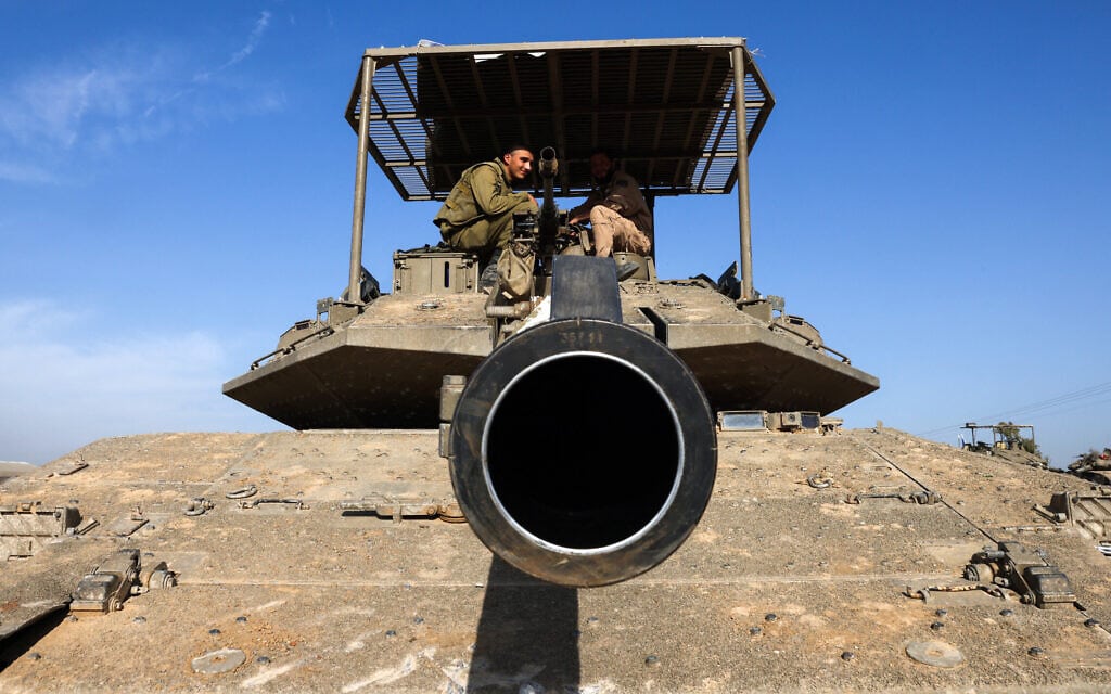 כוחות צה&quot;ל ברצועת עזה, 3 בדצמבר 2023 (צילום: JACK GUEZ / AFP)