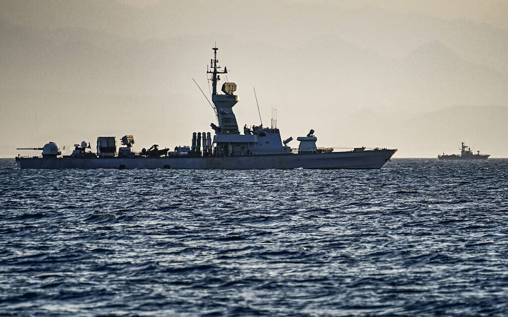 ספינת טילים ישראלית בים האדום, מול חופי אילת, 26 בדצמבר 2023 (צילום: Alberto PIZZOLI / AFP)