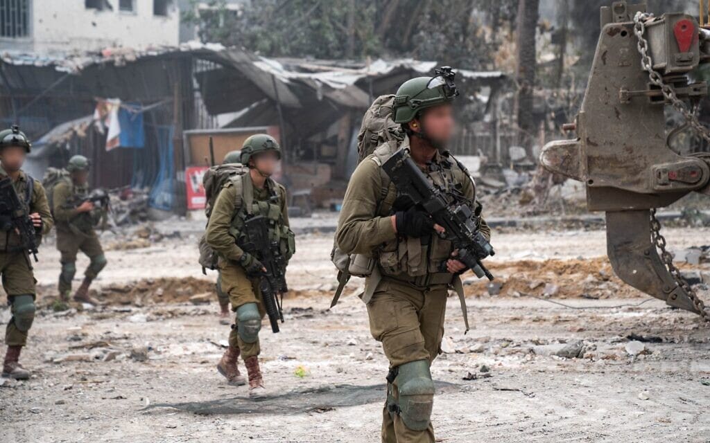 כוחות צה"ל פועלים ברצועת עזה. 30 בדצמבר 2023 (צילום: דובר צה״ל ) כוחות צה"ל פועלים ברצועת עזה. 30 בדצמבר 2023 (צילום: דובר צה״ל )