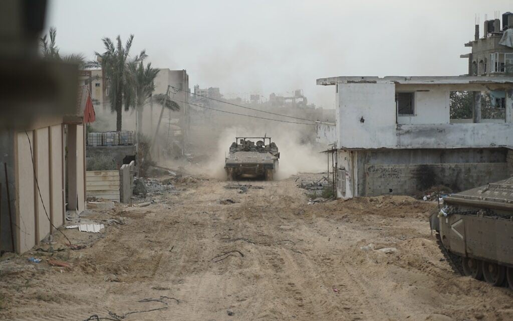פעילות כוחות צה"ל בשכונת דרג' תופאח ברצועת עזה. 28 בדצמבר 2023 (צילום: דובר צה״ל)