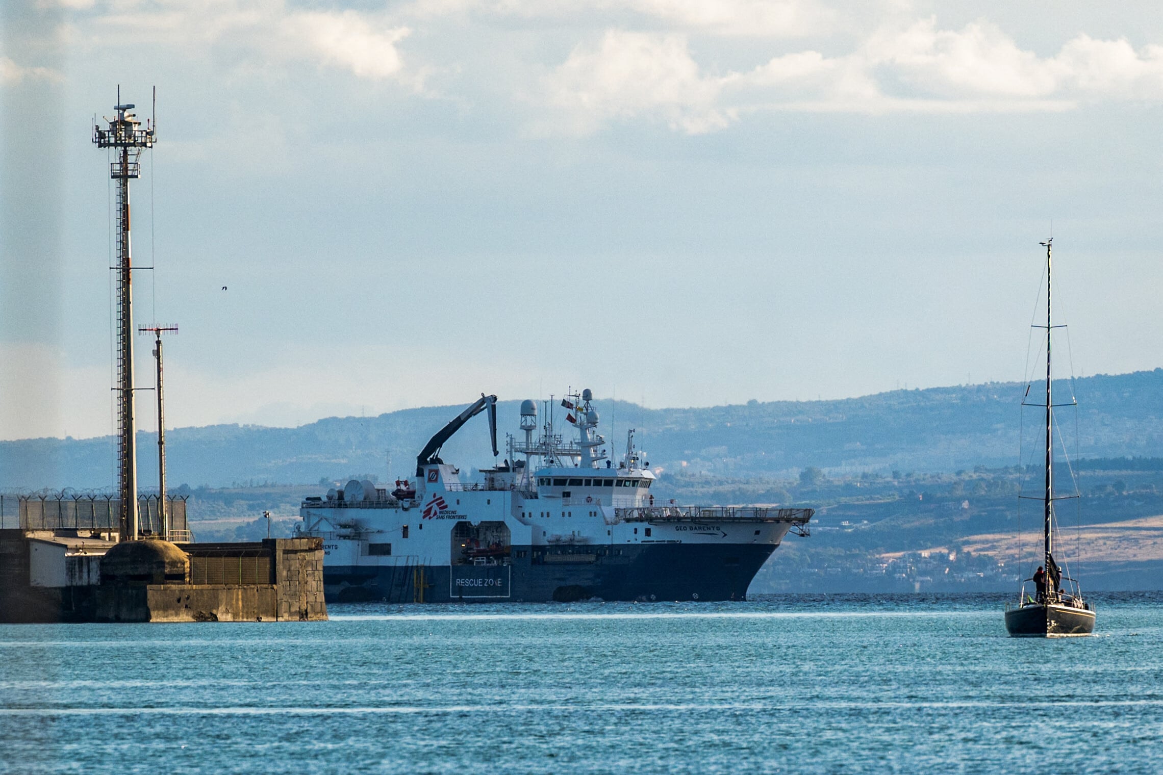ספינה עוגנת בנמל קטניה, סיציליה, 2022 (צילום: iovanni ISOLINO / AFP)
