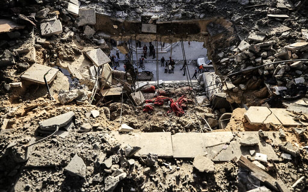 אתר ברפיח שהופצץ על ידי ישראל, 10 בינואר 2024 (צילום: AFP)