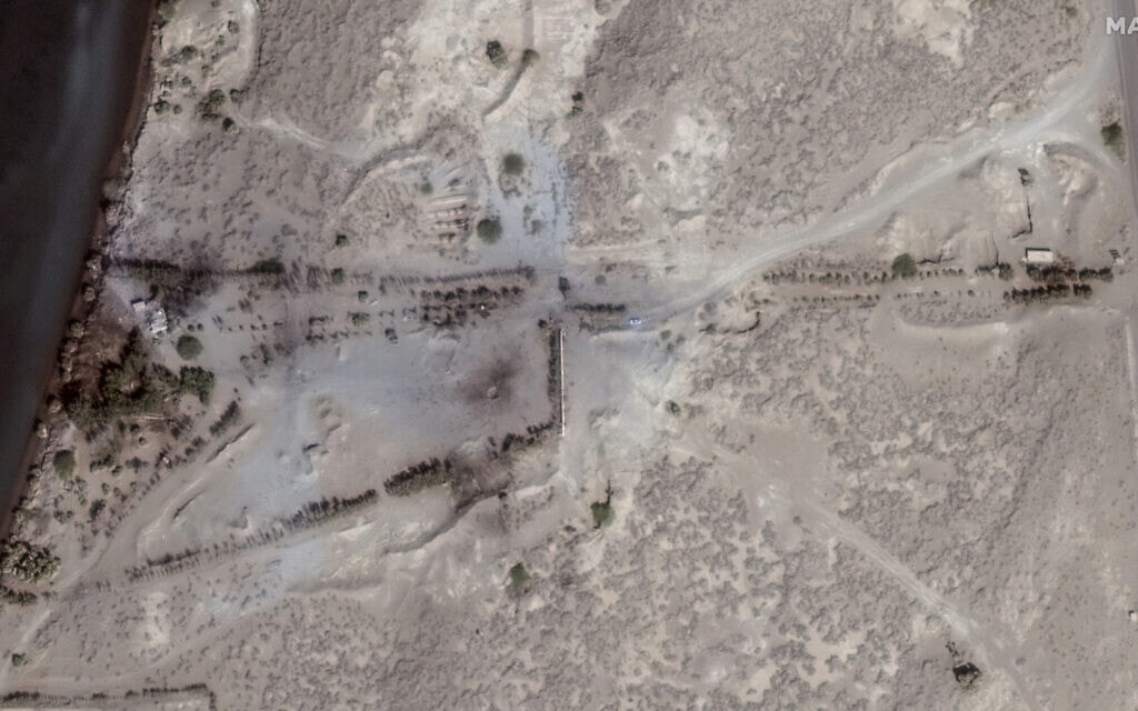 מתקן בדרום תימן, לאחר התקיפה של ארצות הברית ושל בריטניה במקום, 12 בינואר 2024 (צילום: Satellite image ©2024 Maxar Technologies / AFP)