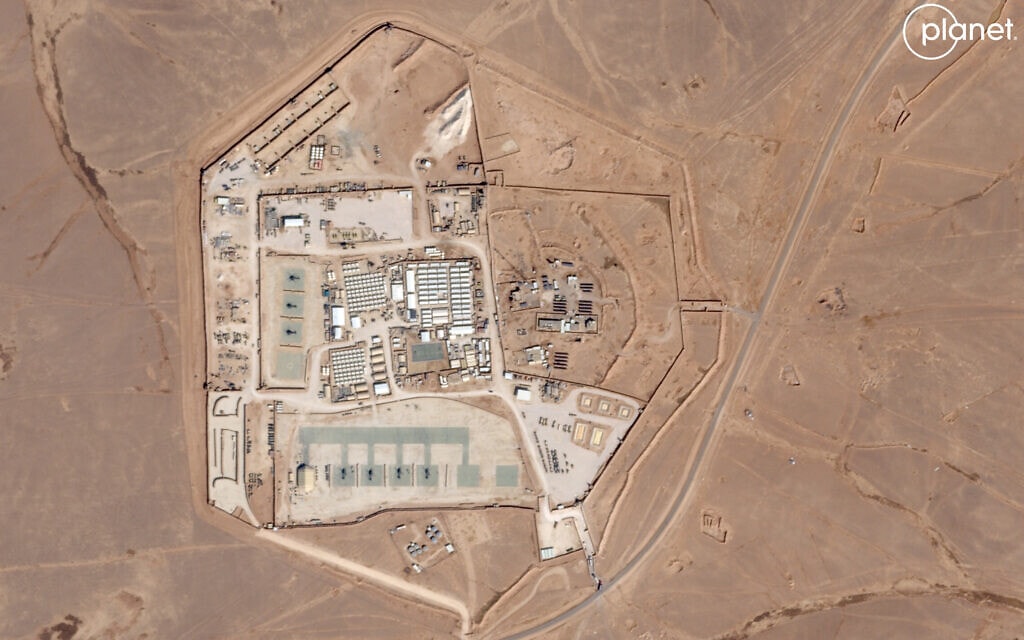 צילומי לווין מחודש אוקטובר 2023 של בסיס Tower 22 בסמוך לגבול ירדן עם עיראק וסוריה (צילום: Planet Labs / AFP)