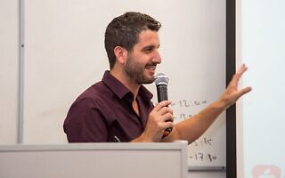 מנכ"ל חברת SightBit אדם ביסמוט (צילום: חממת INegev) מנכ"ל חברת SightBit אדם ביסמוט (צילום: חממת INegev)
