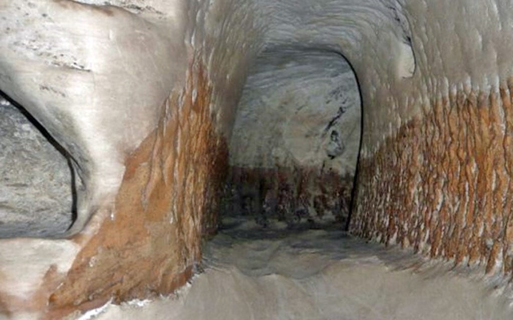 מערות המסתור של בר כוכבא בתל גודר (צילום: תמר הירדני, ויקיפדיה)