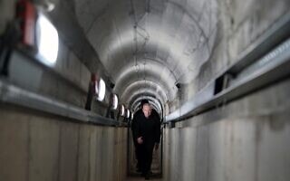 שר הביטחון יואב גלנט ביחידת יהל"ם, היחידה ההנדסית למשימות מיוחדות של חיל ההנדסה הקרבית, 25 בינואר 2025 (צילום: אריאל חרמוני, משרד הביטחון) שר הביטחון יואב גלנט ביחידת יהל"ם, היחידה ההנדסית למשימות מיוחדות של חיל ההנדסה הקרבית, 25 בינואר 2025 (צילום: אריאל חרמוני, משרד הביטחון)