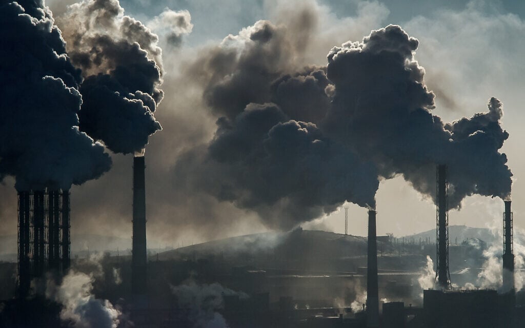 פליטות פחמן, אילוסטרציה (צילום: Максим Шмаков / iStock)