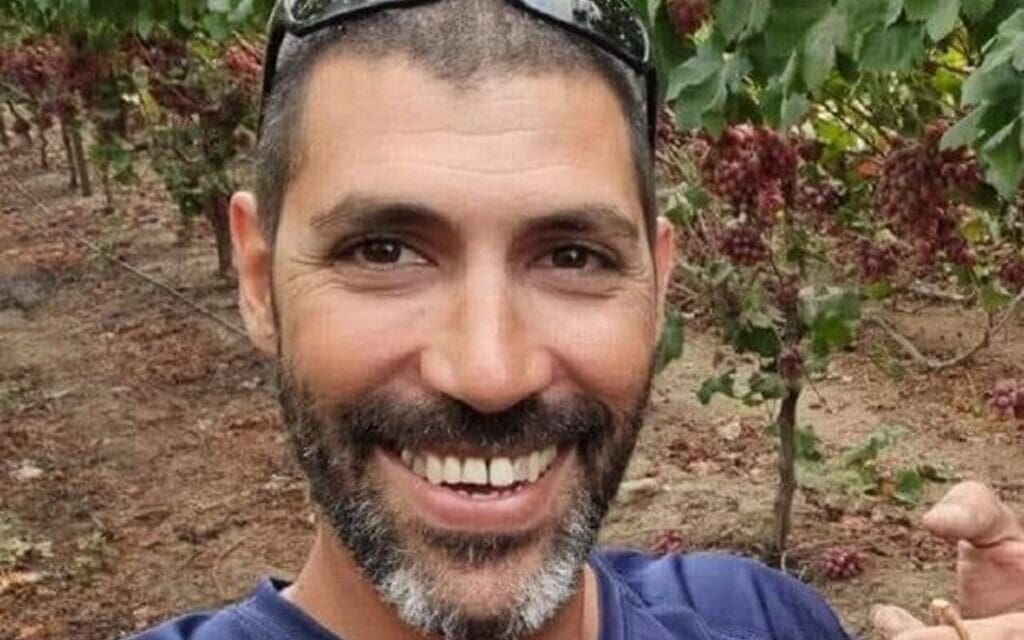 תמיר אדר מקיבוץ ניר עוז, נרצח ב-7 באוקטובר, 5 בינואר 2024 (צילום: המשפחה) תמיר אדר מקיבוץ ניר עוז, נרצח ב-7 באוקטובר, 5 בינואר 2024 (צילום: המשפחה)