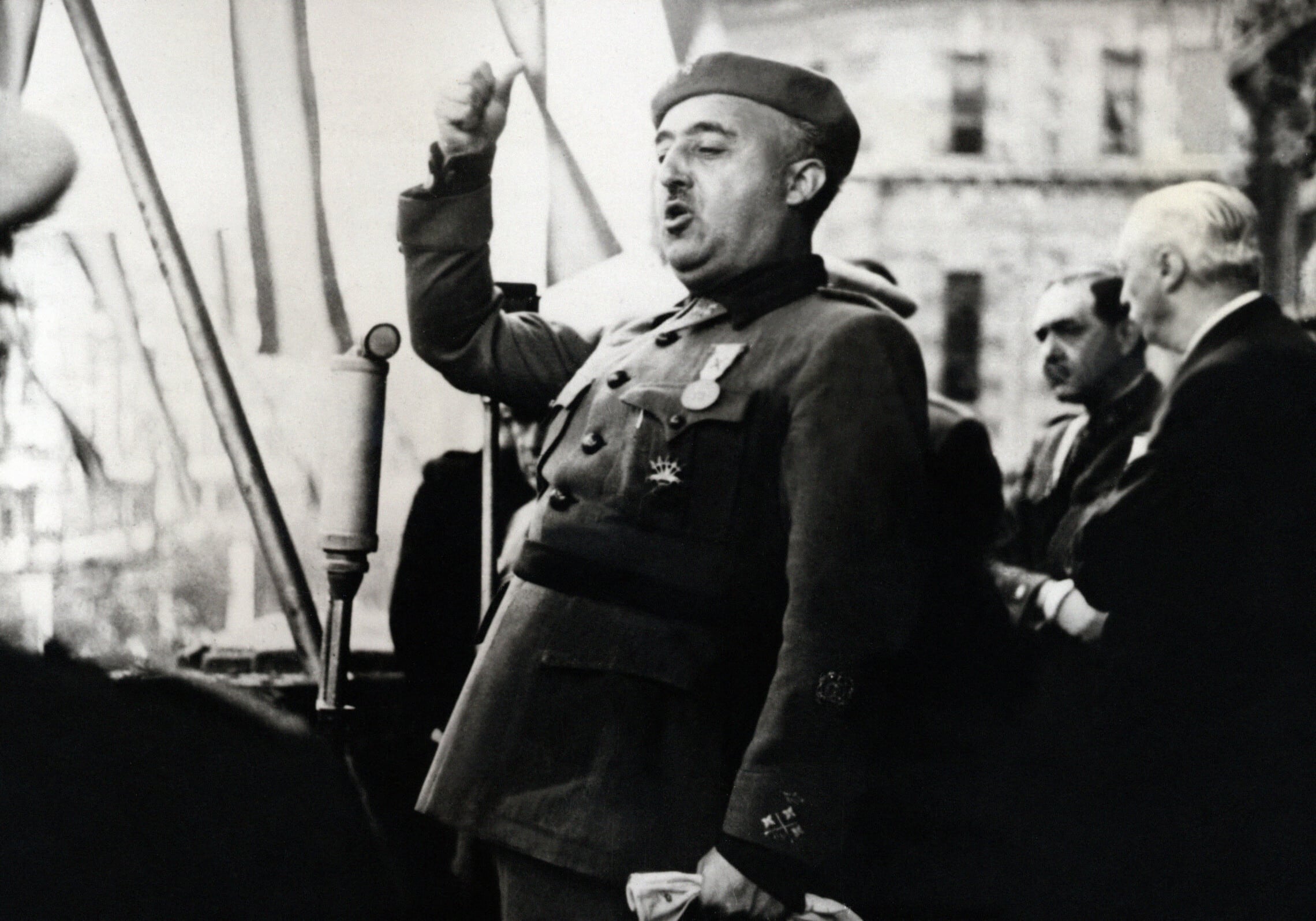 הרודן הספרדי הגנרל פרנסיסקו פרנקו נואם בבילבאו בשנת 1939 (צילום: AFP)