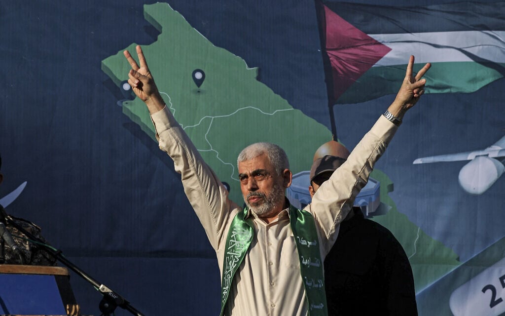 מנהיג חמאס בעזה יחיא סנוואר בעצרת בעיר עזה, 24 במאי 2021 (צילום: MAHMUD HAMS / AFP)