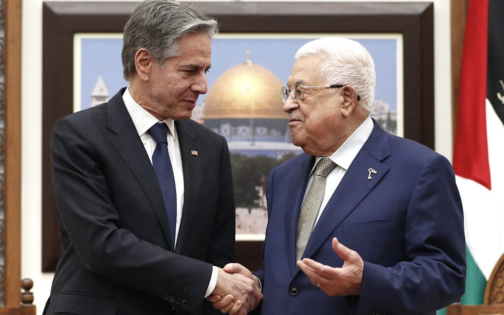 שר החוץ האמריקאי אנתוני בלינקן נפגש עם יו"ר הרשות הפלסטינית אבו מאזן ברמאללה, 7 בפברואר 2024 (צילום: Alaa BADARNEH / POOL / AFP)