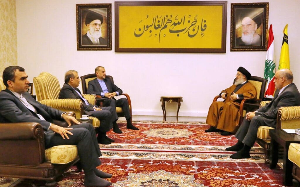 מזכ"ל חזבאללה חסן נסראללה נפגש עם שר החוץ של איראן חוסיין אמיר עבדולחיאן בלבנון, 10 בפברואר 2024 (צילום: Hezbollah's Media Office / AFP)