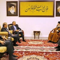 מזכ"ל חזבאללה חסן נסראללה נפגש עם שר החוץ של איראן חוסיין אמיר עבדולחיאן בלבנון, 10 בפברואר 2024 (צילום: Hezbollah's Media Office / AFP)