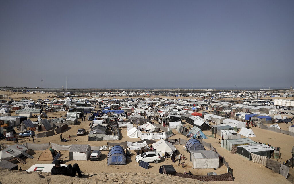 מחנה של עקורים פלסטיניים ברפיח, 28 בפברואר 2024 (צילום: AFP)