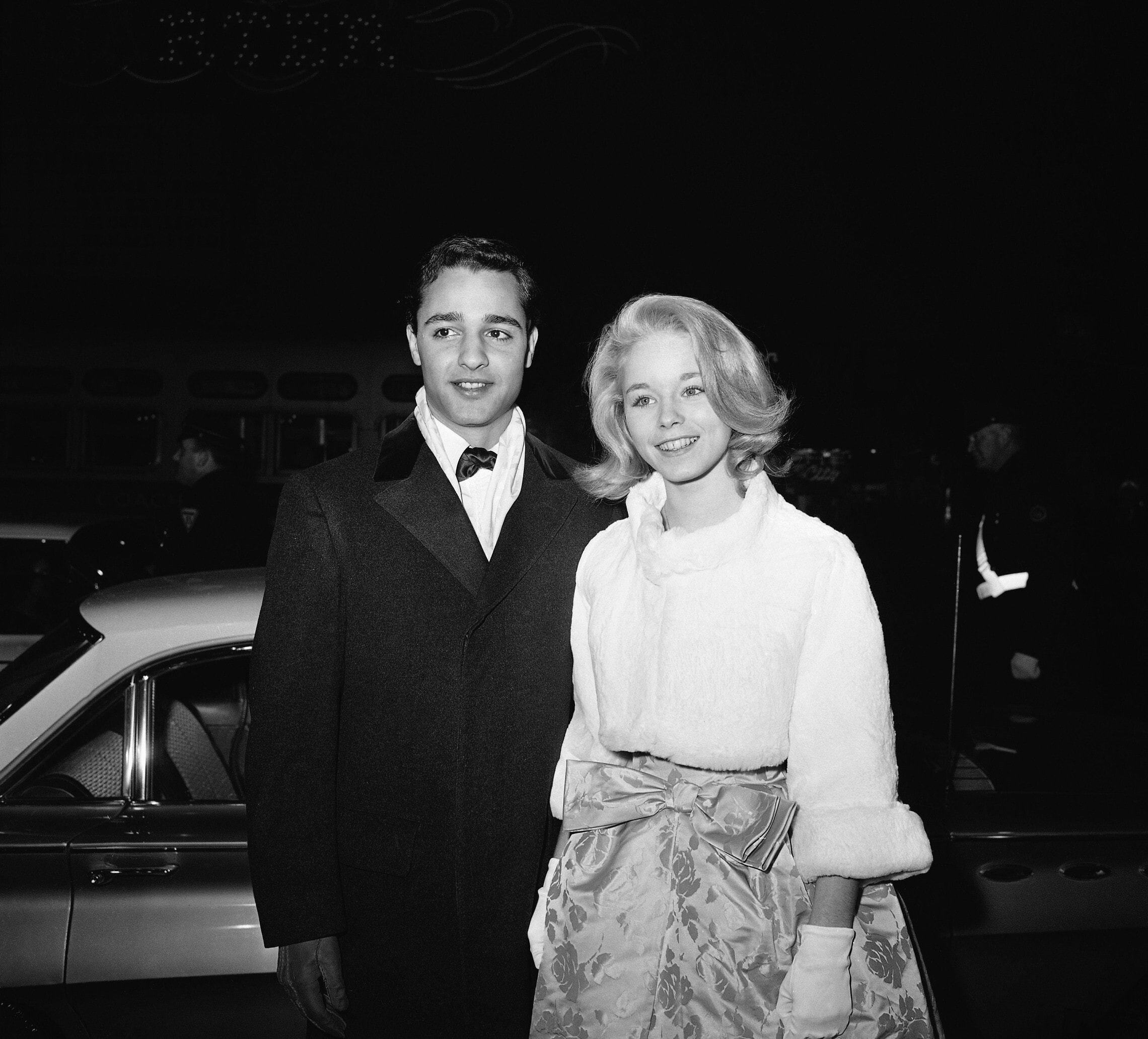 סאל מינאו וג&#039;יל הוורת&#039; בבכורת הסרט &quot;אקסודוס&quot; בניו יורק, 1960 (צילום: AP)