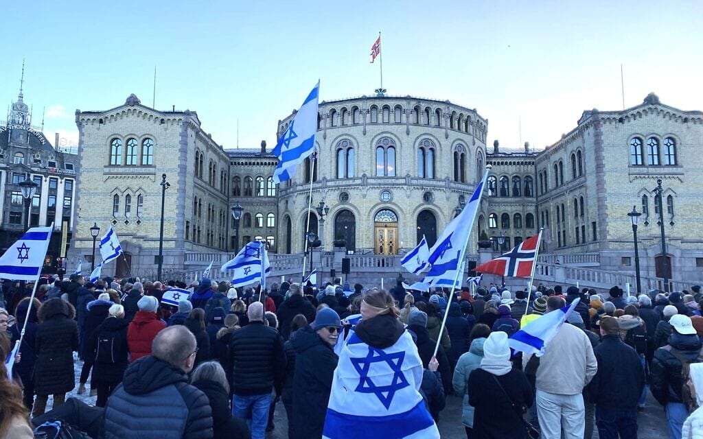 מאות נוצרים בהפגנת סולידריות עם ישראל באוסלו, נורווגיה, 3 בפברואר 2024 (צילום: הקרן לידידות נורווגיה)