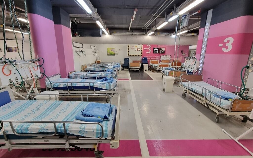 בית החולים התת־קרקעי הממוגן לשעת חירום על שם סמי עופר במרכז הרפואי רמב"ם בחיפה, 11 באוקטובר 2023 (צילום: באדיבות רמב"ם) בית החולים התת־קרקעי הממוגן לשעת חירום על שם סמי עופר במרכז הרפואי רמב"ם בחיפה, 11 באוקטובר 2023 (צילום: באדיבות רמב"ם)