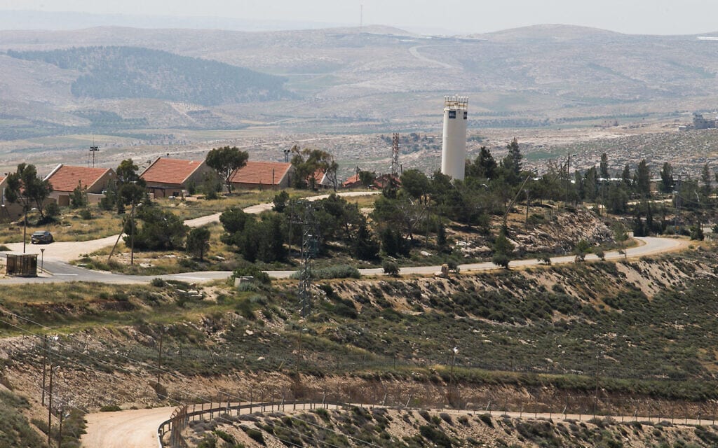 היישוב הקהילתי מעלה חבר השייך למועצה האזורית הר חברון, 19 באפריל 2015 (צילום: Nati Shohat/FLASH90)