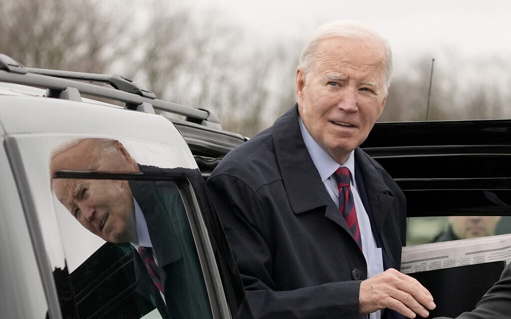 נשיא ארה&quot;ב ג&#039;ו ביידן בדרכו חזרה לוושינגטון, 5 במרץ 2024 (צילום: AP Photo/Alex Brandon)