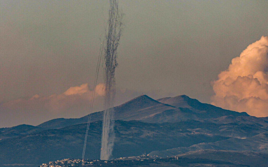 שיגור טילים מלבנון לעבר ישראל, 26 בפברואר 2024 (צילום: אייל מרגולין/פלאש90)