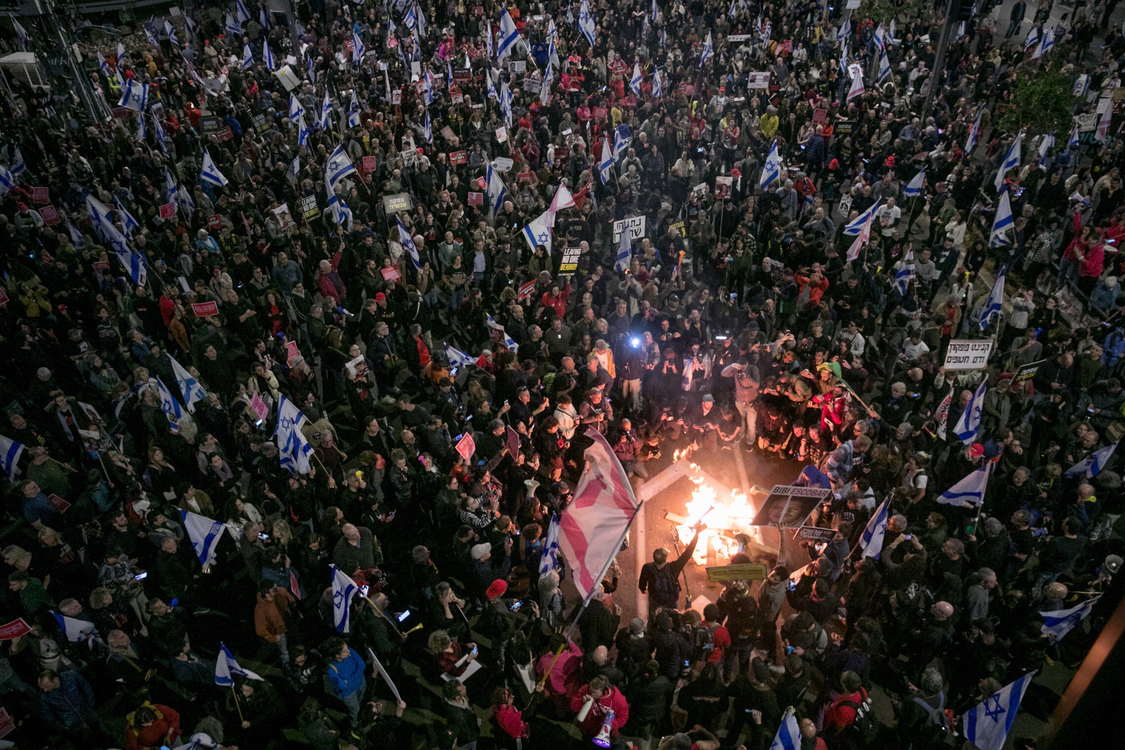 הפגנה בתל אביב נגד הממשלה, 16 במרץ 2024 (צילום: מרים אלסטר/פלאש90)