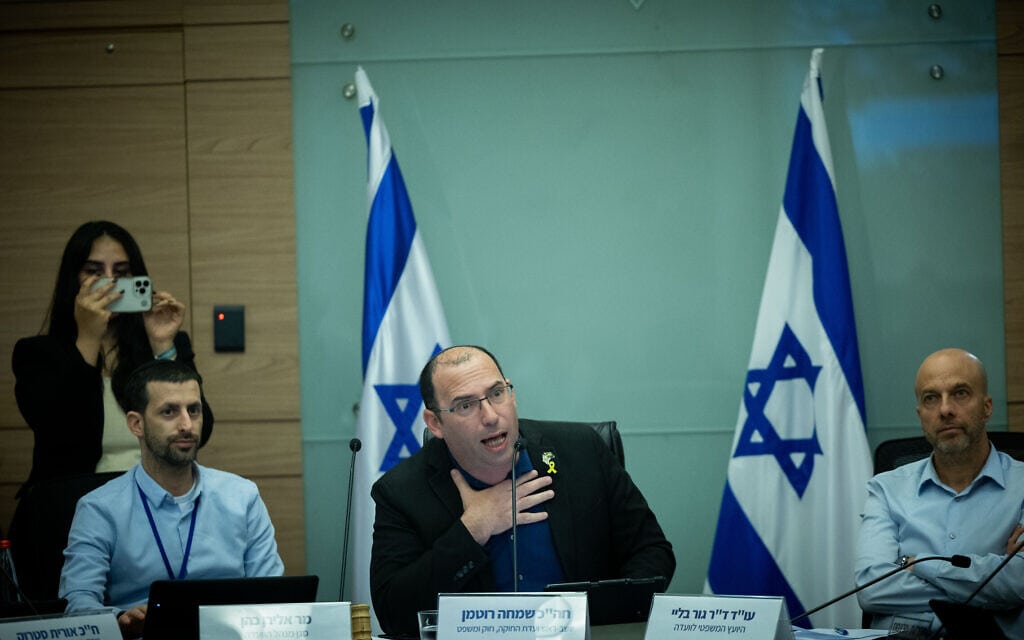 יו"ר ועדת חוקה ח"כ שמחה רוטמן, החזיר את חוק הרבנים לשולחן הוועדה, 18 במרץ 2024 (צילום: Yonatan Sindel/Flash90)