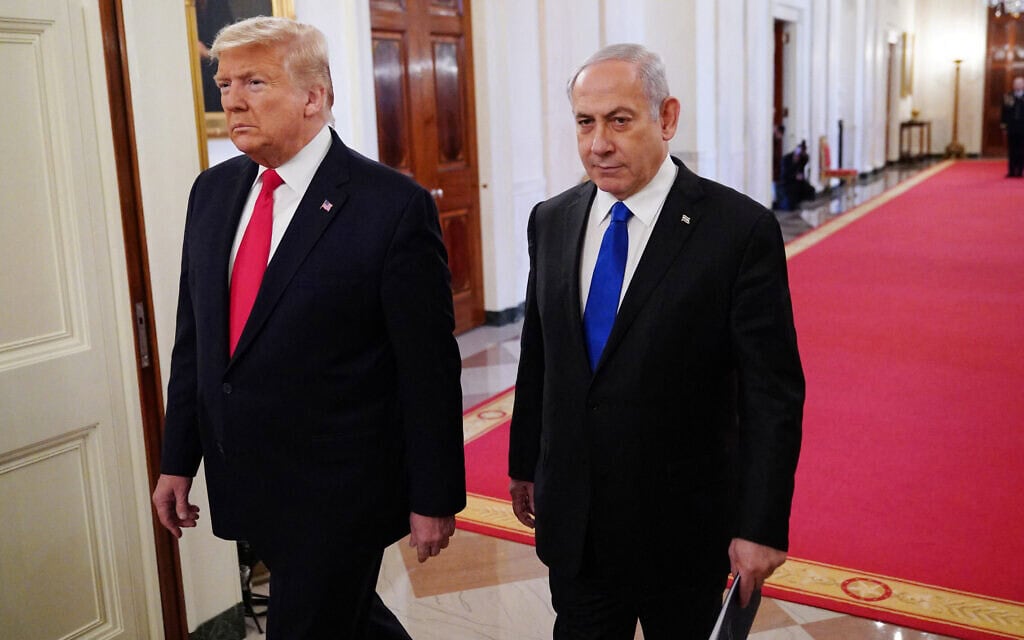 נשיא ארצות הברית דונלד טראמפ וראש ממשלת ישראל בנימין נתניהו בבית הלבן בוושינגטון, 28 בינואר 2020 (צילום: MANDEL NGAN / AFP)