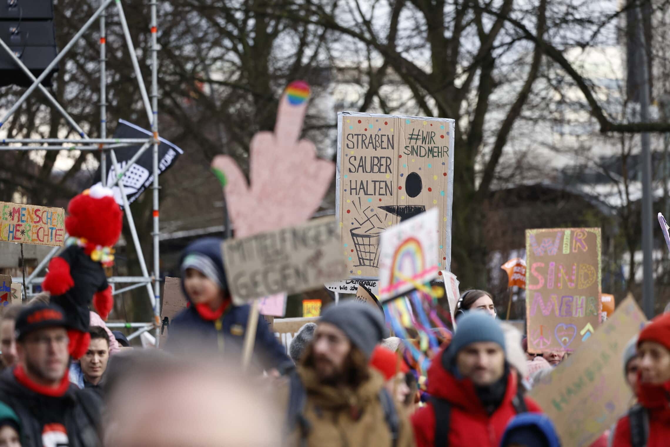 הפגנה נגד מפלגת אלטרנטיבה לגרמניה, המבורג, 25 בפברואר 2024 (צילום: MORRIS MAC MATZEN / AFP)