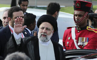 נשיא איראן אבראהים ראיסי מגיע לביקור בסרי לנקה, 24 באפריל 2024 (צילום: Ishara S.Kodikara / AFP)