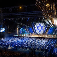 טקס יום העצמאות בהר הרצל ב-25 באפריל 2023 (צילום: יונתן זינדל/פלאש90) טקס יום העצמאות בהר הרצל ב-25 באפריל 2023 (צילום: יונתן זינדל/פלאש90)