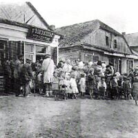 השטעטל היהודי לובומל בווהלין שבמזרח פולין (כיום באוקראינה), 1917. אילוסטרציה (צילום: ויקיפדיה)