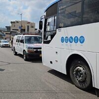 אוטובוס שנפגע בפיגוע ירי בכביש 55 בגדה, 7 באפריל 2024 (צילום: מד״א) אוטובוס שנפגע בפיגוע ירי בכביש 55 בגדה, 7 באפריל 2024 (צילום: מד״א)