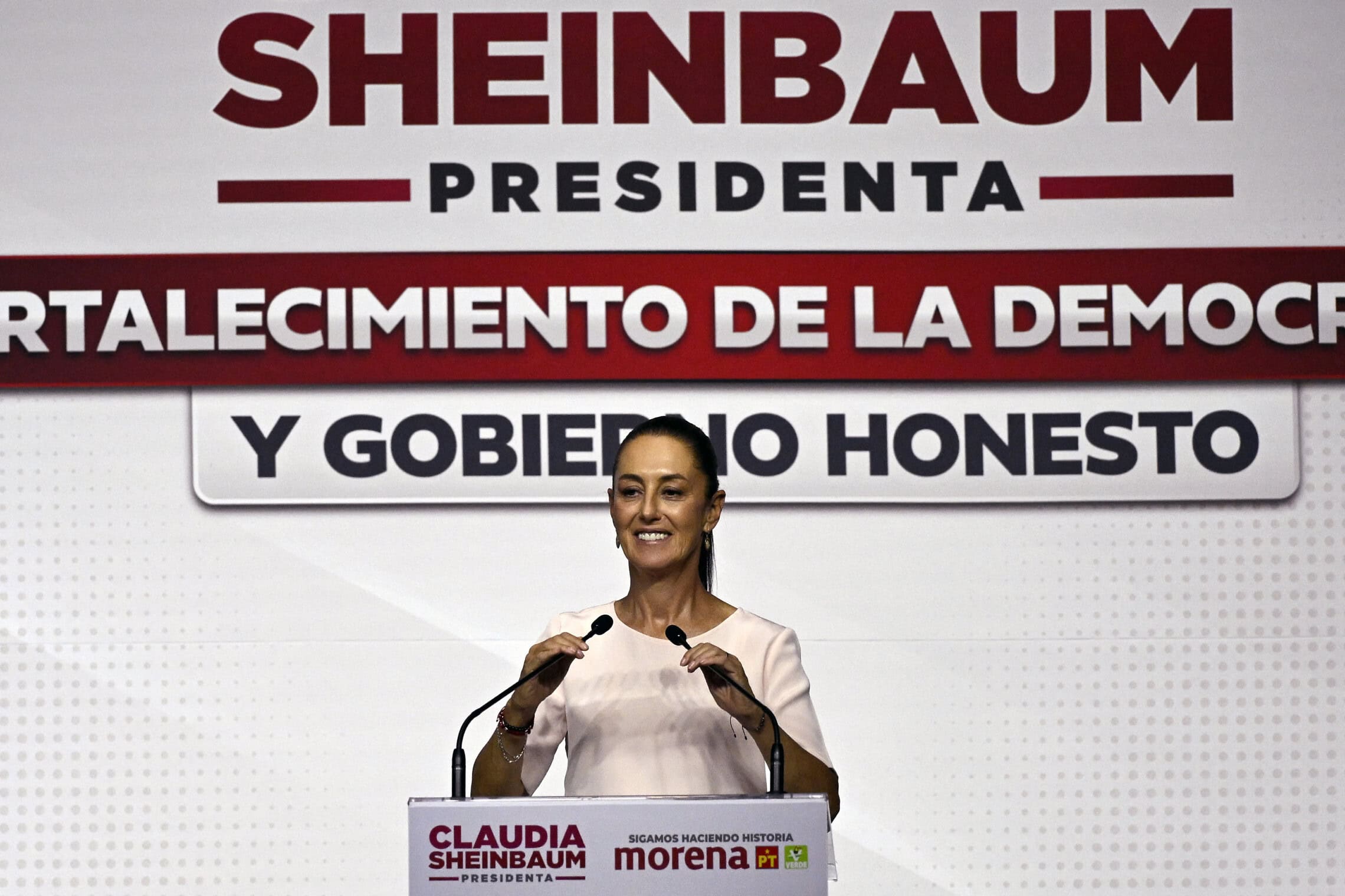 המועמדת לנשיאות מקסיקו קלאודיה שיינבאום, אפריל 2024 (צילום: ALFREDO ESTRELLA / AFP)