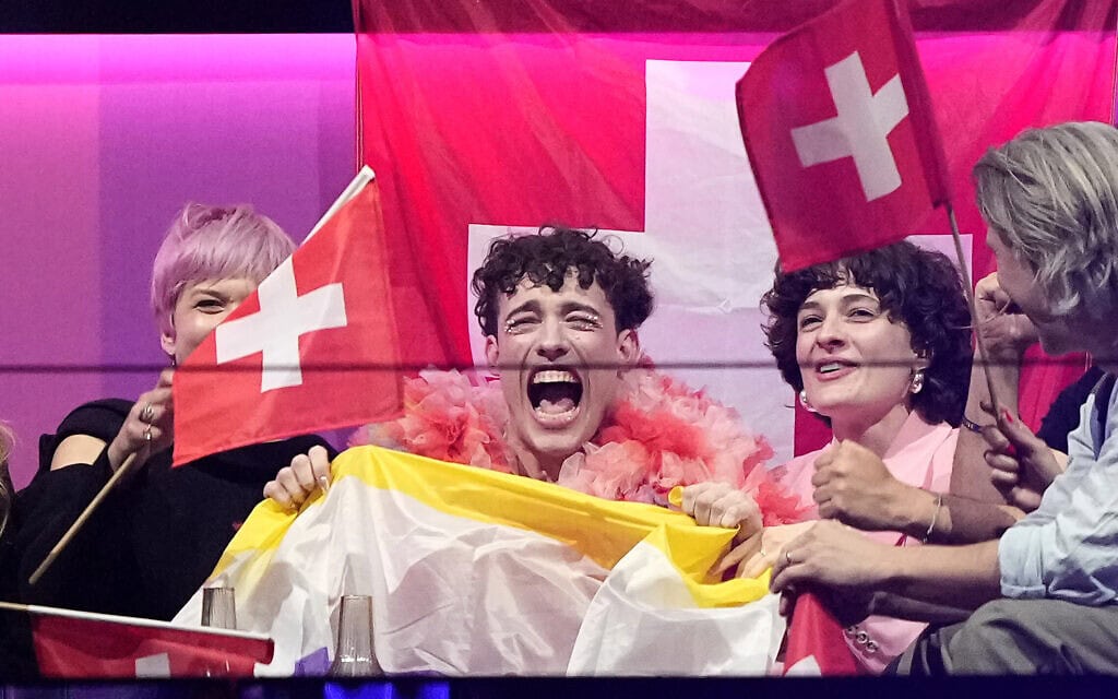 נמו משוויץ – הזוכה של תחרות האירוויזיון 2024 במאלמו, שוודיה, 11 במאי 2024 (צילום: AP Photo/Martin Meissner)