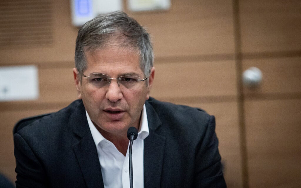 שר החינוך יואב קיש בישיבת ועדת החינוך, 16 באוקטובר 2023 (צילום: Oren Ben Hakoon/Flash90) שר החינוך יואב קיש בישיבת ועדת החינוך, 16 באוקטובר 2023 (צילום: Oren Ben Hakoon/Flash90)