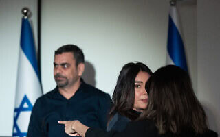 שרת התחבורה מירי רגב במסיבת עיתונאים לקראת יום העצמאות ה־76 של מדינת ישראל, ירושלים, 2 במאי 2024 (צילום: יונתן זינדל/פלאש90) שרת התחבורה מירי רגב במסיבת עיתונאים לקראת יום העצמאות ה־76 של מדינת ישראל, ירושלים, 2 במאי 2024 (צילום: יונתן זינדל/פלאש90)