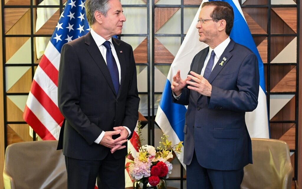 נשיא המדינה יצחק הרצוג במפגש עם שר החוץ האמריקאי, אנתוני בלינקן. 1 במאי 2024 (צילום: מעיין טואף/לע״מ)