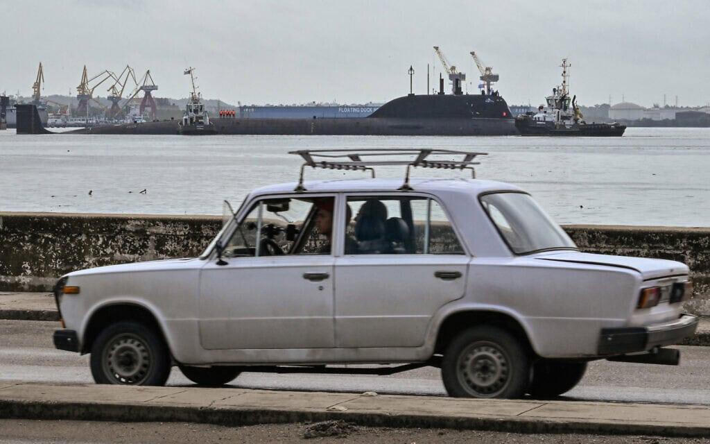 רכב &quot;לאדה&quot; רוסי מהתקופה הסובייטית (צילום: ADALBERTO ROQUE / AFP)