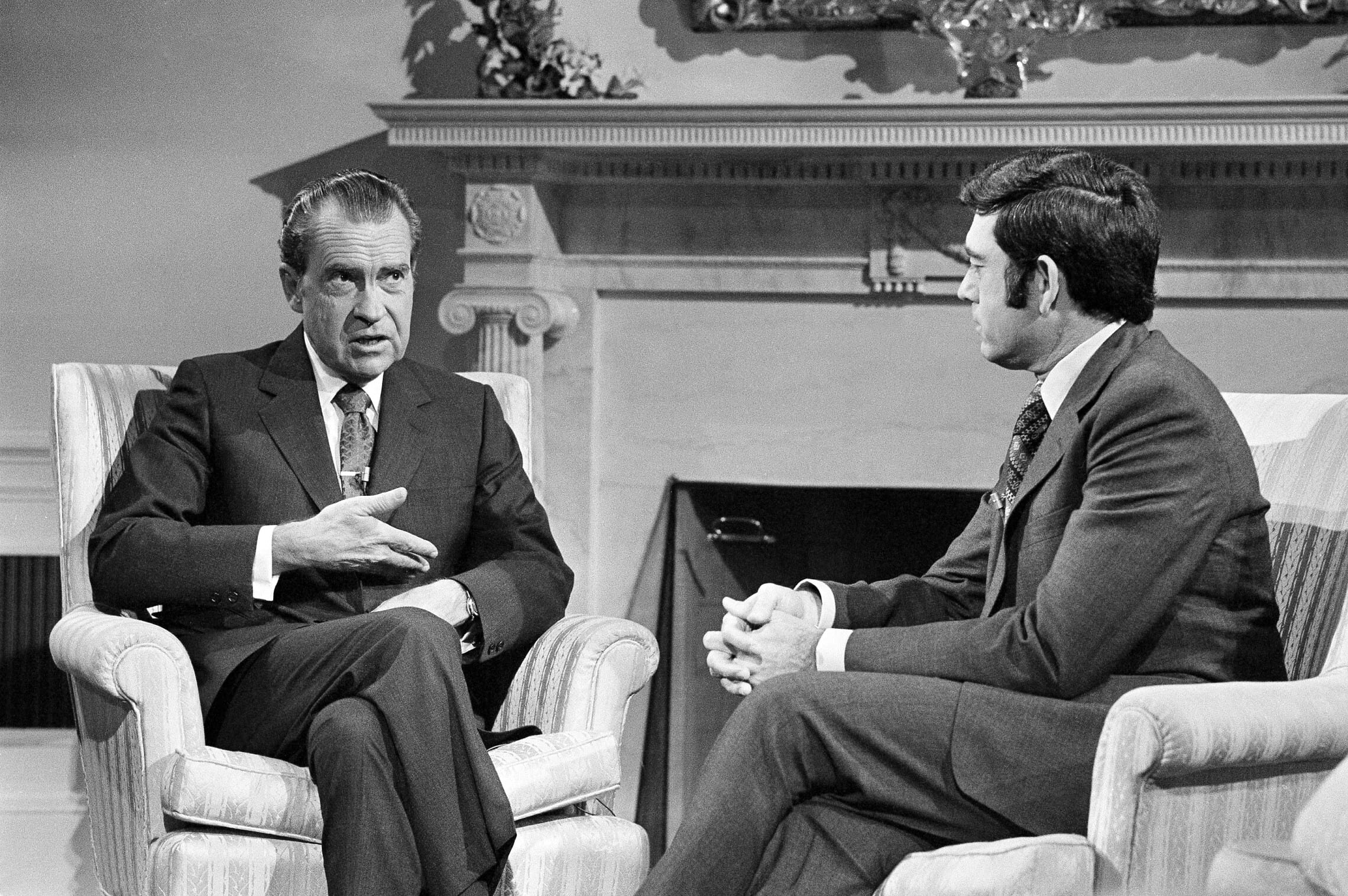 נשיא ארה&quot;ב לשעבר ריצ&#039;רד ניקסון בריאיון לדן ראד&#039;ר בבית הלבן, 1972 (צילום: AP Photo/Harvey Georges)
