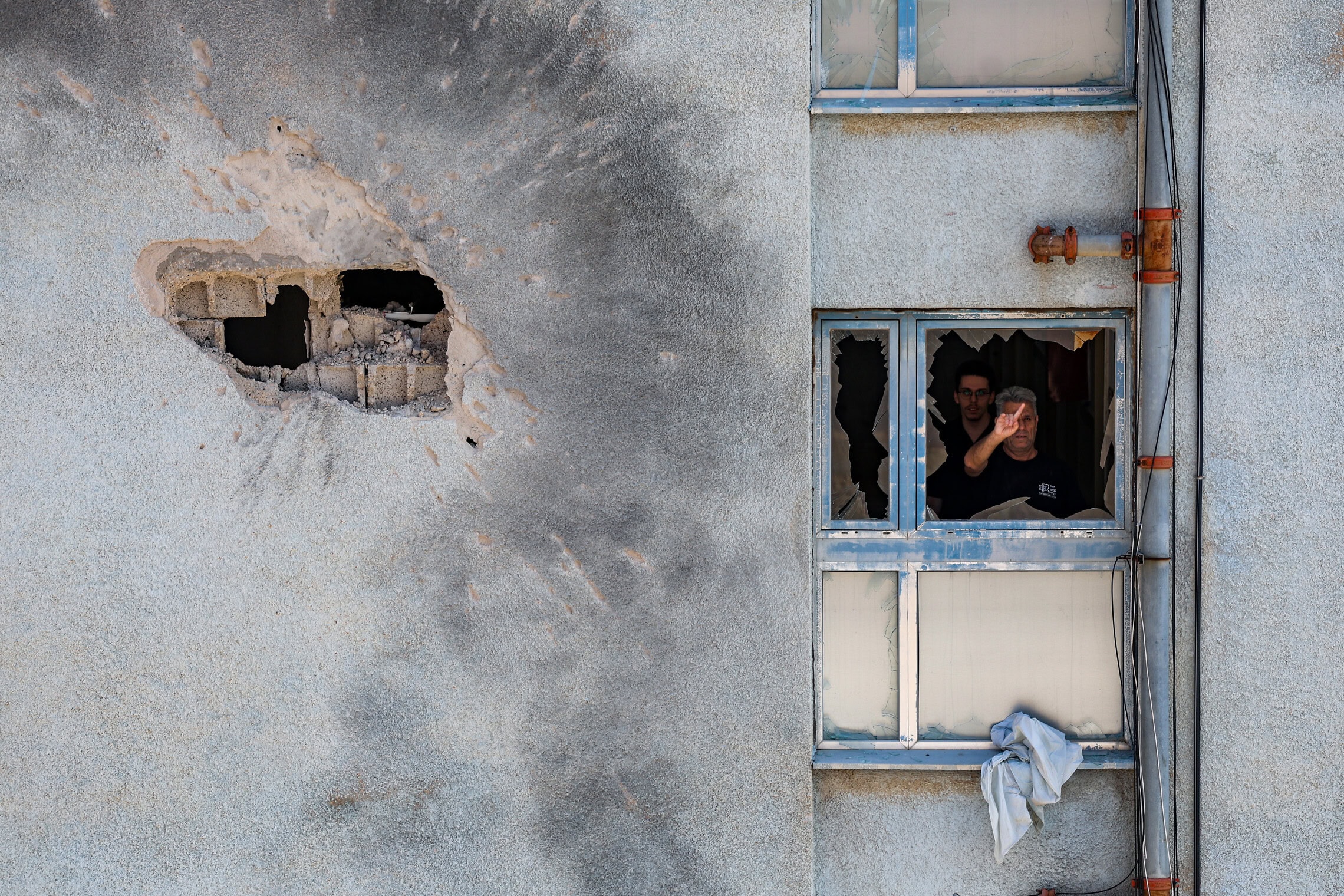 בניין בקרית שמונה שנפגע מטיל של חזבאללה, 11 בפברואר 2024 (צילום: דוד כהן/פלאש90)