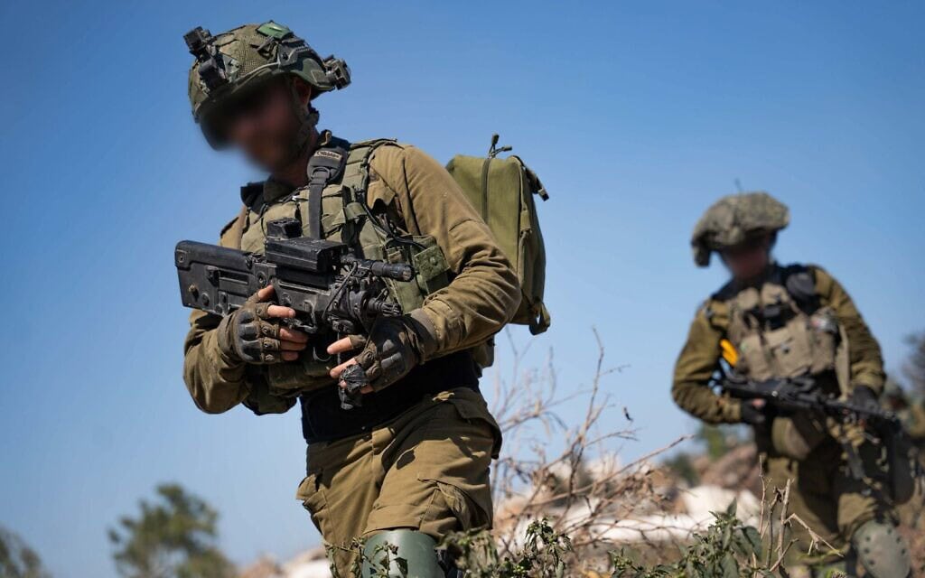 חיילי צה"ל פועלים ברצועת עזה. יוני 2024 (צילום: דובר צה״ל ) חיילי צה"ל פועלים ברצועת עזה. יוני 2024 (צילום: דובר צה״ל )