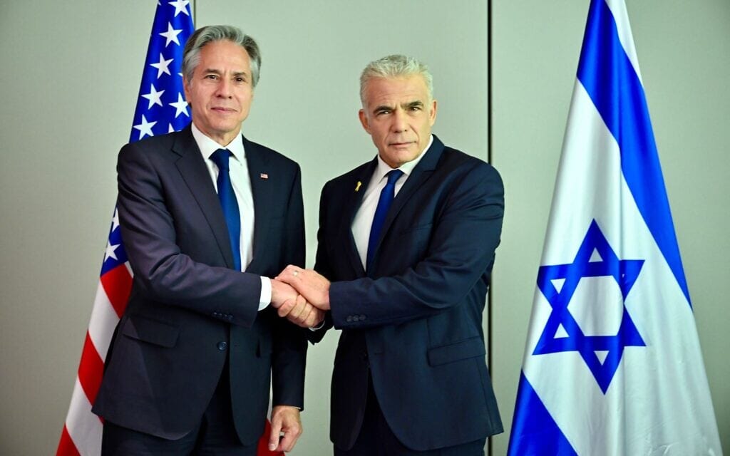 ראש האופוזיציה יאיר לפיד נפגש עם מזכיר המדינה האמריקאי אנתוני בלינקן, 11 ביוני 2024 (צילום: אלעד גוטמן) ראש האופוזיציה יאיר לפיד נפגש עם מזכיר המדינה האמריקאי אנתוני בלינקן, 11 ביוני 2024 (צילום: אלעד גוטמן)