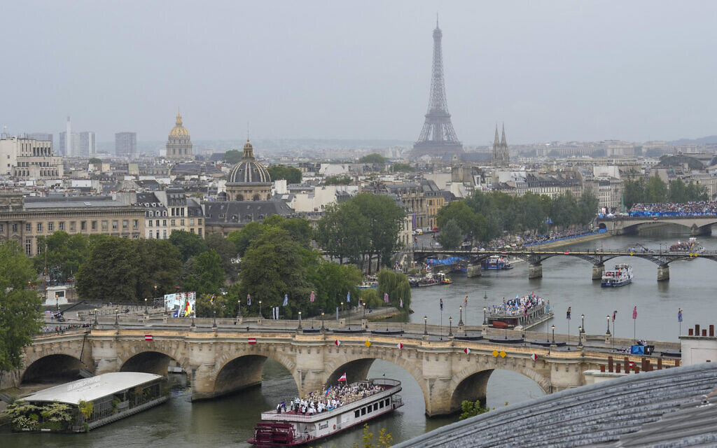 טקס הפתיחה של אולימפיאדת הקיץ בפריז, 26 ביולי 2024 (צילום: Bernat Armangue / POOL / AFP)