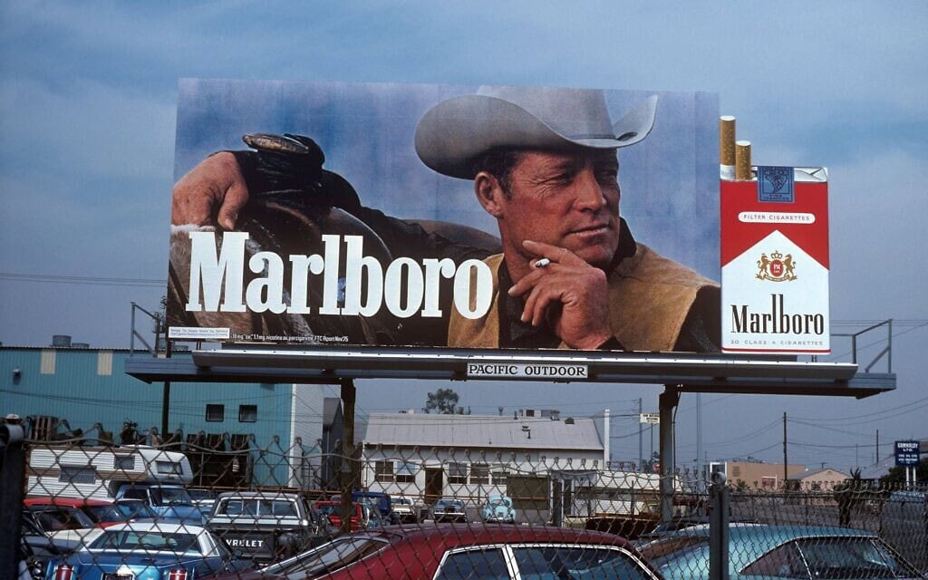 שלט חוצות של מרלבורו בלוס אנג'לס, 1976 (צילום: RLFE Pix / Alamy)