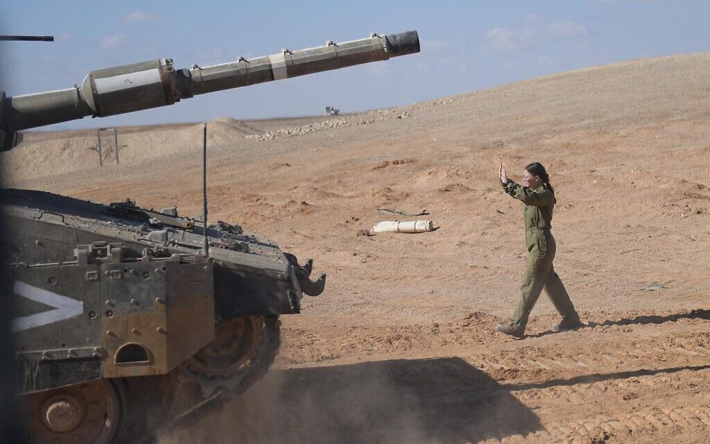 לוחמות טנקים בחיל הגנת הגבולות (צילום: דובר צה"ל) לוחמות טנקים בחיל הגנת הגבולות (צילום: דובר צה"ל)