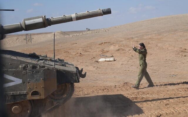 לוחמות טנקים בחיל הגנת הגבולות (צילום: דובר צה"ל) לוחמות טנקים בחיל הגנת הגבולות (צילום: דובר צה"ל)