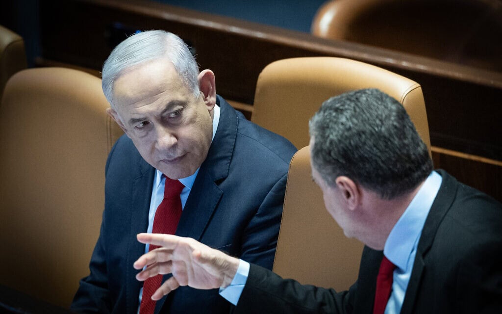 ראש הממשלה בנימין נתניהו ושר החוץ ישראל כ"ץ בכנסת, 13 במרץ 2024 (צילום: יונתן זינדל/פלאש90) ראש הממשלה בנימין נתניהו ושר החוץ ישראל כ"ץ בכנסת, 13 במרץ 2024 (צילום: יונתן זינדל/פלאש90)