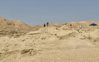 חיילים מאבטחים סיורים לארמונות החשמונאים, אפריל 2023 (צילום: אורי ארליך) חיילים מאבטחים סיורים לארמונות החשמונאים, אפריל 2023 (צילום: אורי ארליך)
