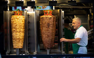 שיפודיה, אילוסטרציה (צילום: John Wreford / iStock) שיפודיה, אילוסטרציה (צילום: John Wreford / iStock)